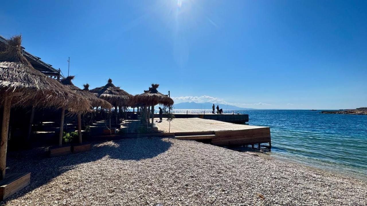 Agora Sea View Apartment Sarandë Buitenkant foto