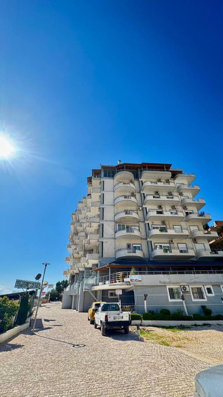 Agora Sea View Apartment Sarandë Buitenkant foto